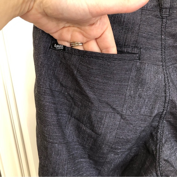 Billabong menโs board shorts - Picture 9 of 11